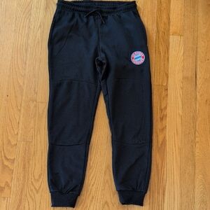 New FC Bayern Munchen Soccer Sweatpants, Youth Medium